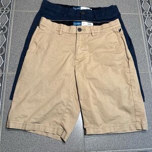 2 Old Navy Men's Flat Front Shorts in Khaki and Navy 29” waist